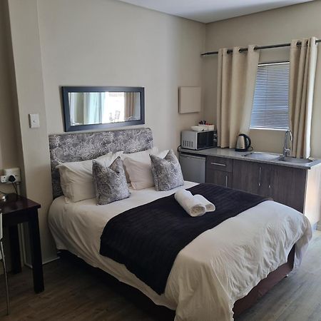 Urban Manor Bed & Breakfast Port Elizabeth Bagian luar foto